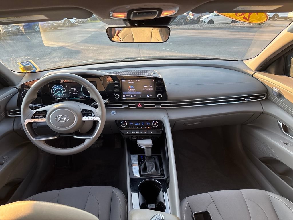 Used 2021 Hyundai Elantra SEL w/ Convenience Package FWD image 15