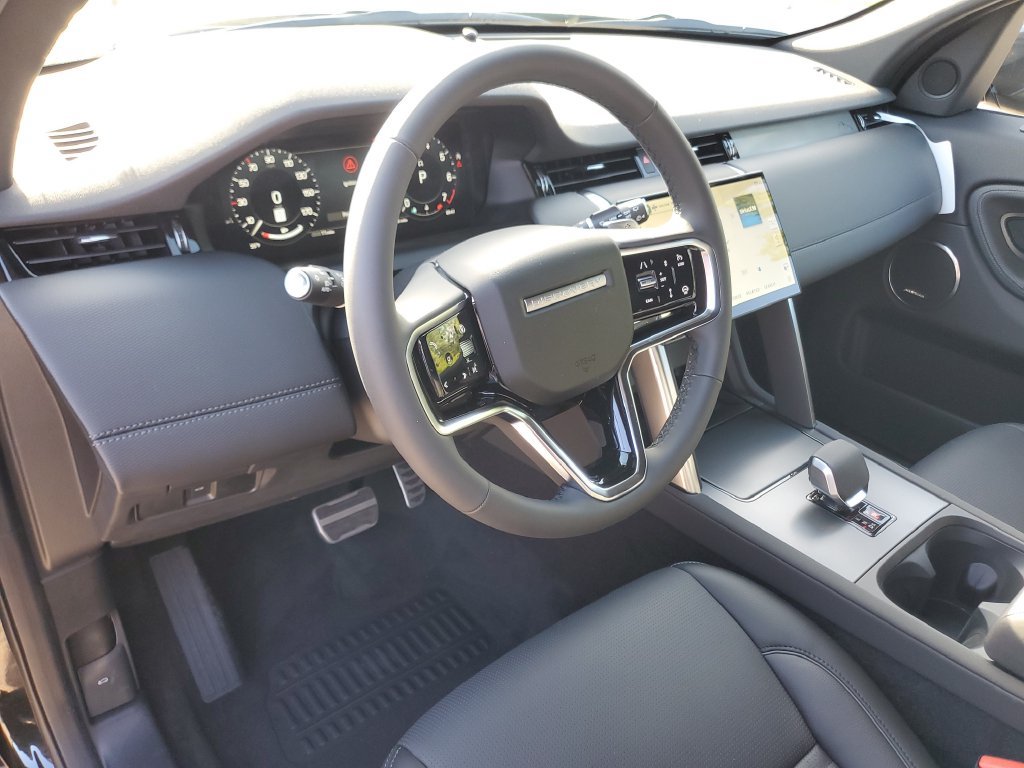 New 2026 Land Rover Discovery Sport Landmark AWD/4WD image 15