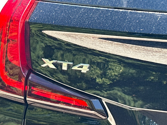 Certified 2024 Cadillac XT4 Luxury w/ Cold Weather Package AWD/4WD image 18