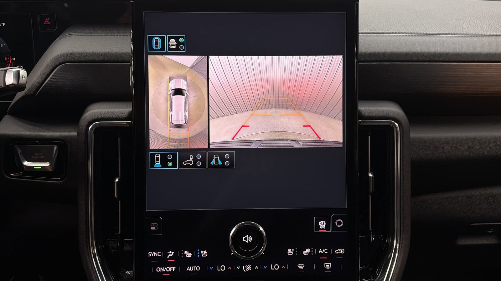 Used 2026 GMC Yukon Denali w/ Sun & Power Step Package AWD/4WD image 33