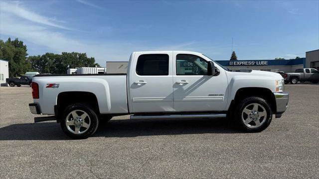 Used 2011 Chevrolet Silverado 2500 LTZ w/ Snow Plow Prep Package AWD/4WD image 3