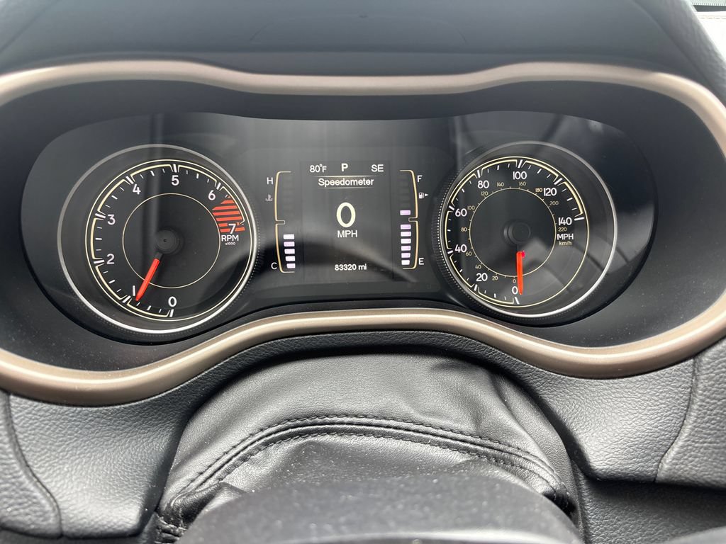 Used 2016 Jeep Cherokee Latitude FWD image 25