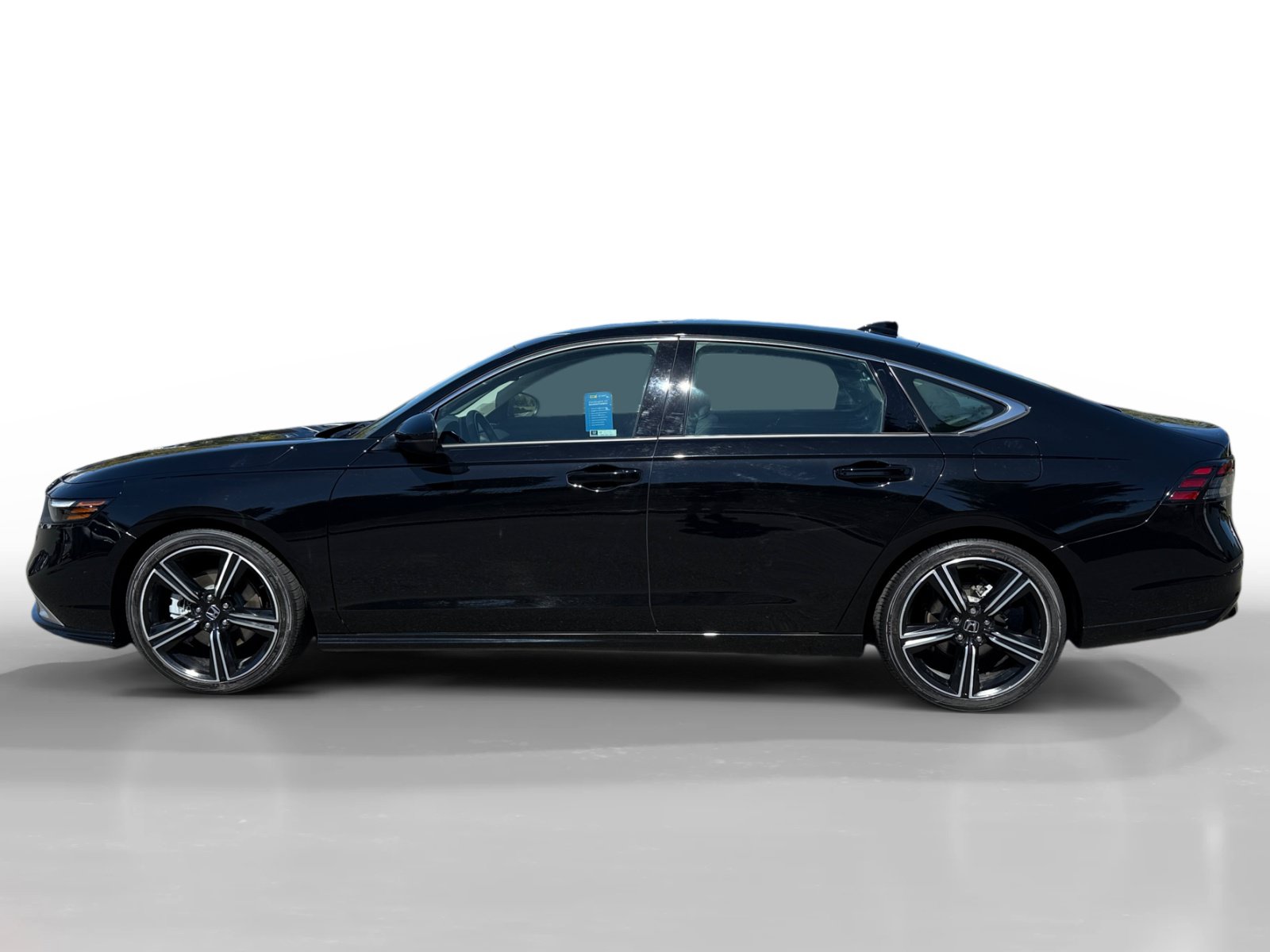 Used 2025 Honda Accord Touring image 2