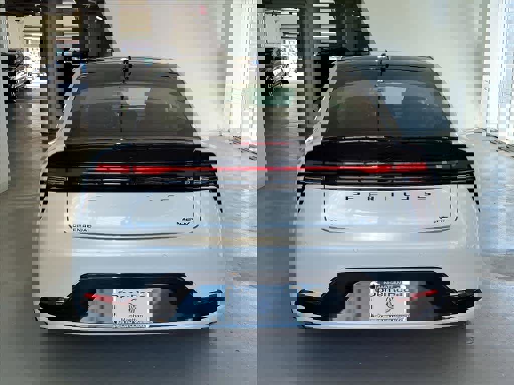 Used 2025 Toyota Prius AWD image 5