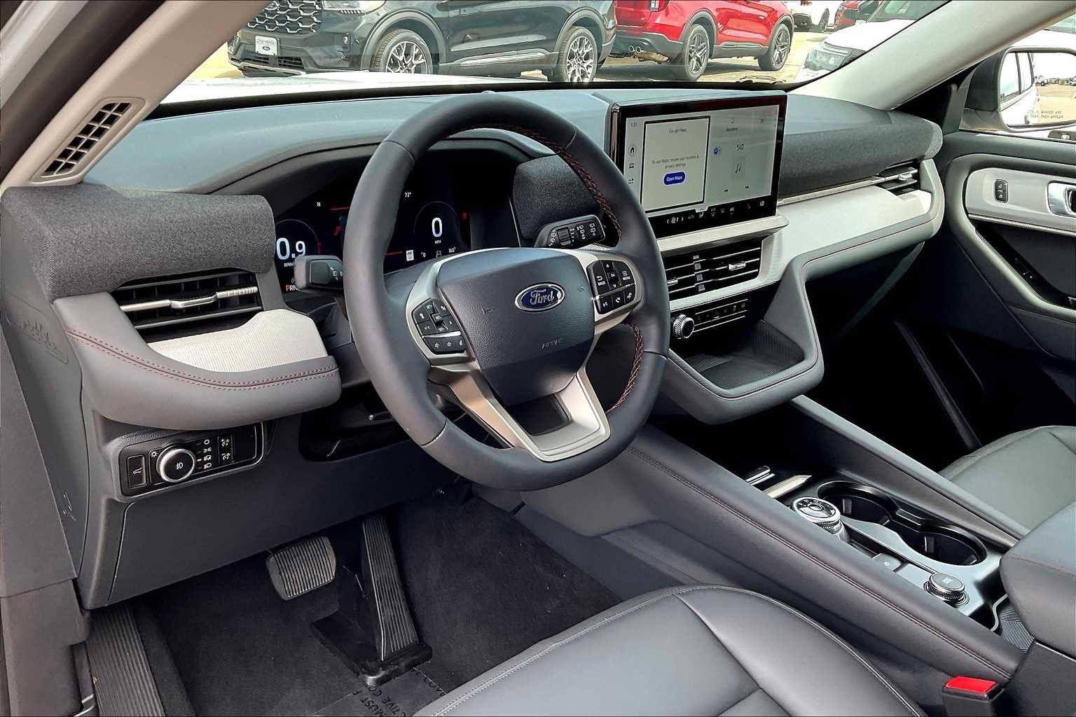 New 2025 Ford Explorer Active w/ Active Comfort Package image 8