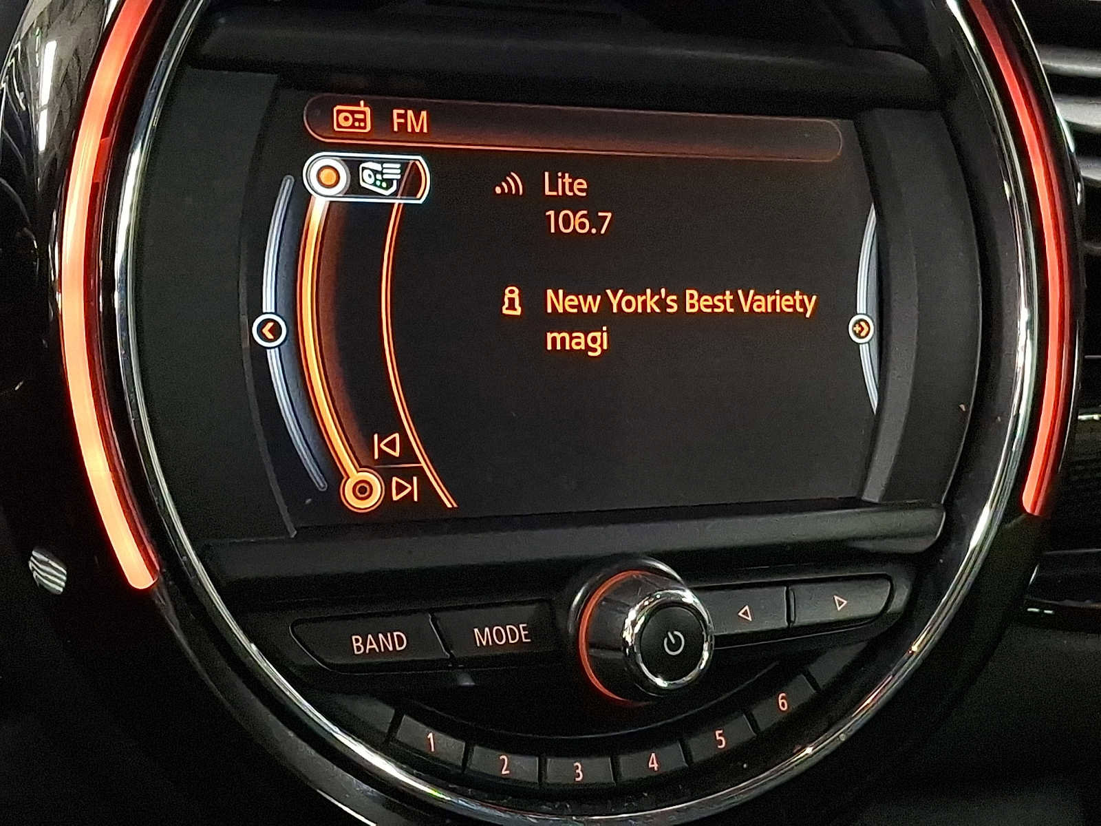 Used 2017 MINI Cooper Clubman S image 15