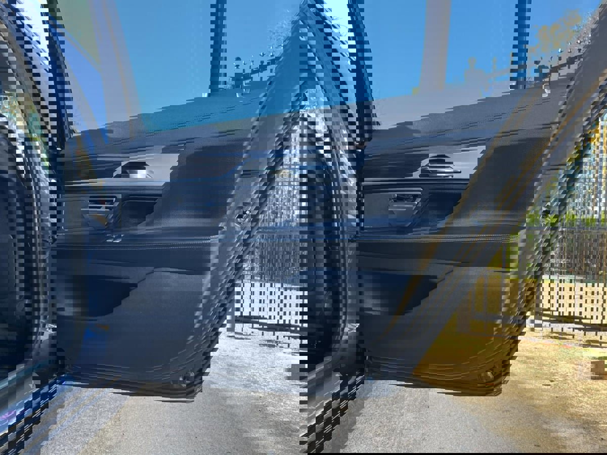 Used 2019 BMW 740i xDrive image 36