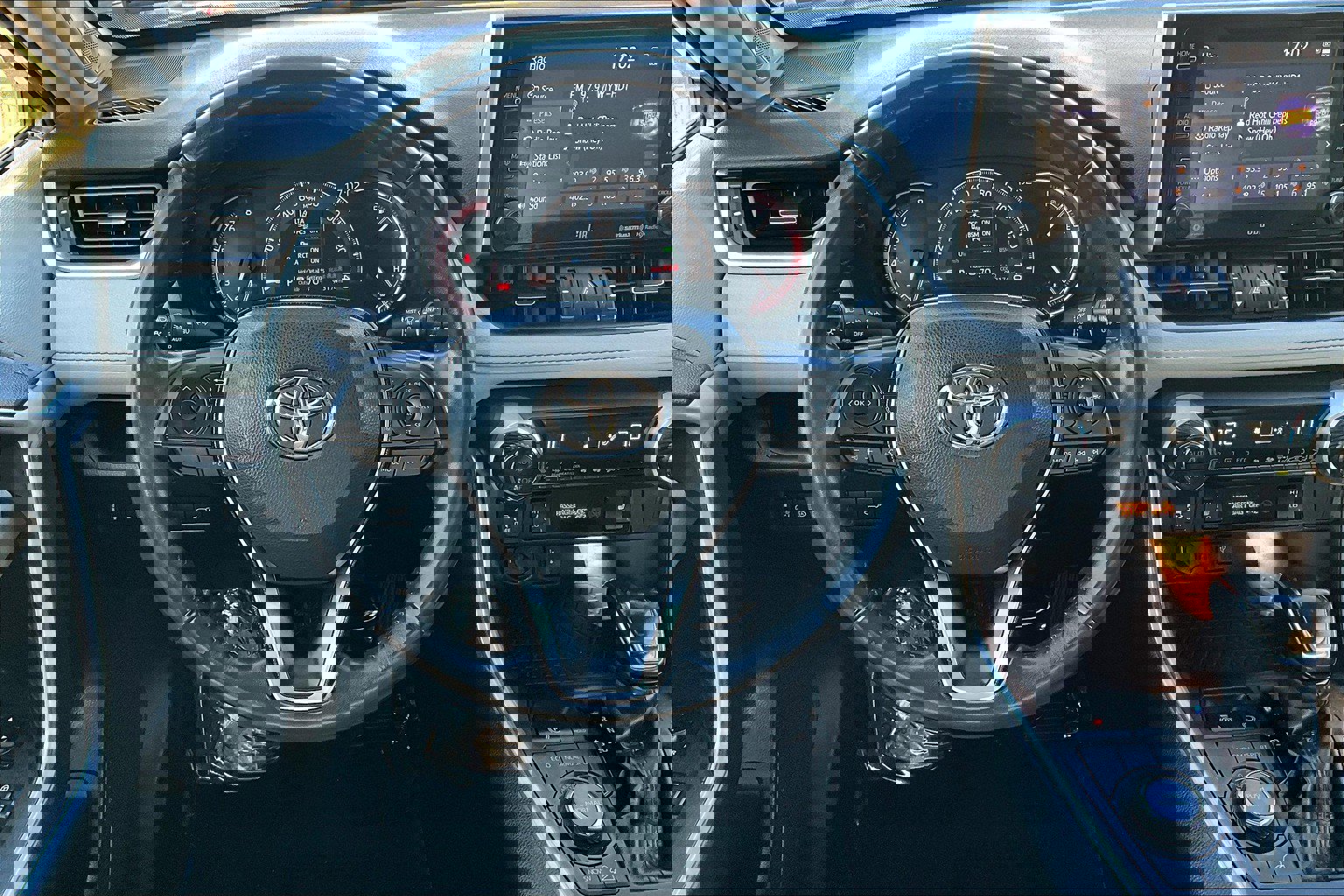 Used 2021 Toyota RAV4 Limited image 5