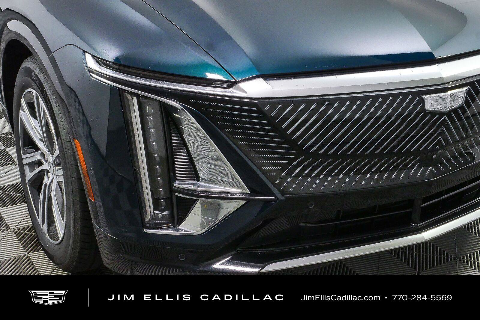 Used 2025 Cadillac Lyriq Luxury AWD/4WD image 34