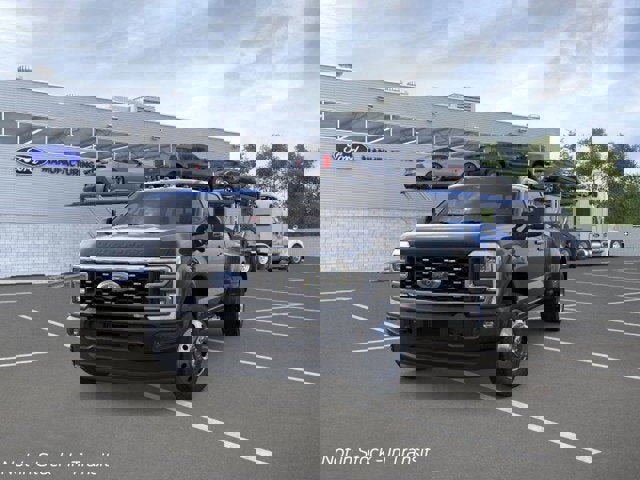 New 2026 Ford F450 Platinum w/ FX4 Off-Road Package image 2
