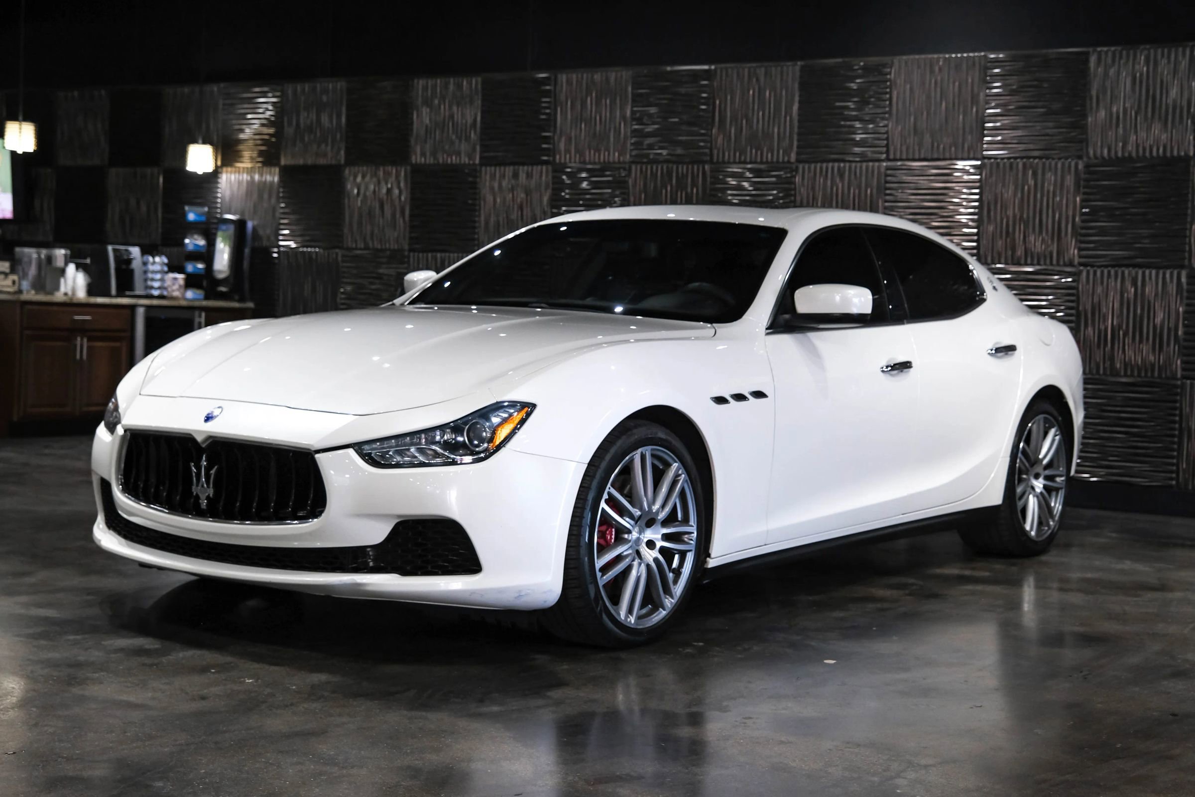 Used 2016 Maserati Ghibli S image 7