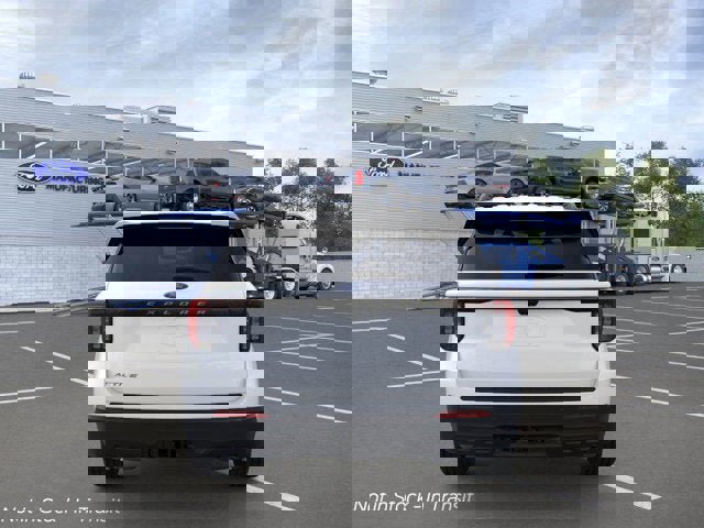 New 2025 Ford Explorer Active image 7