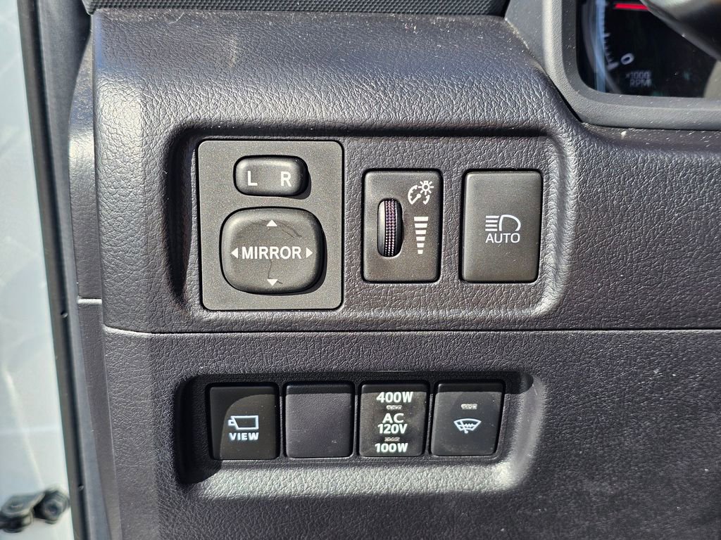 Used 2024 Toyota 4Runner Limited AWD/4WD image 35
