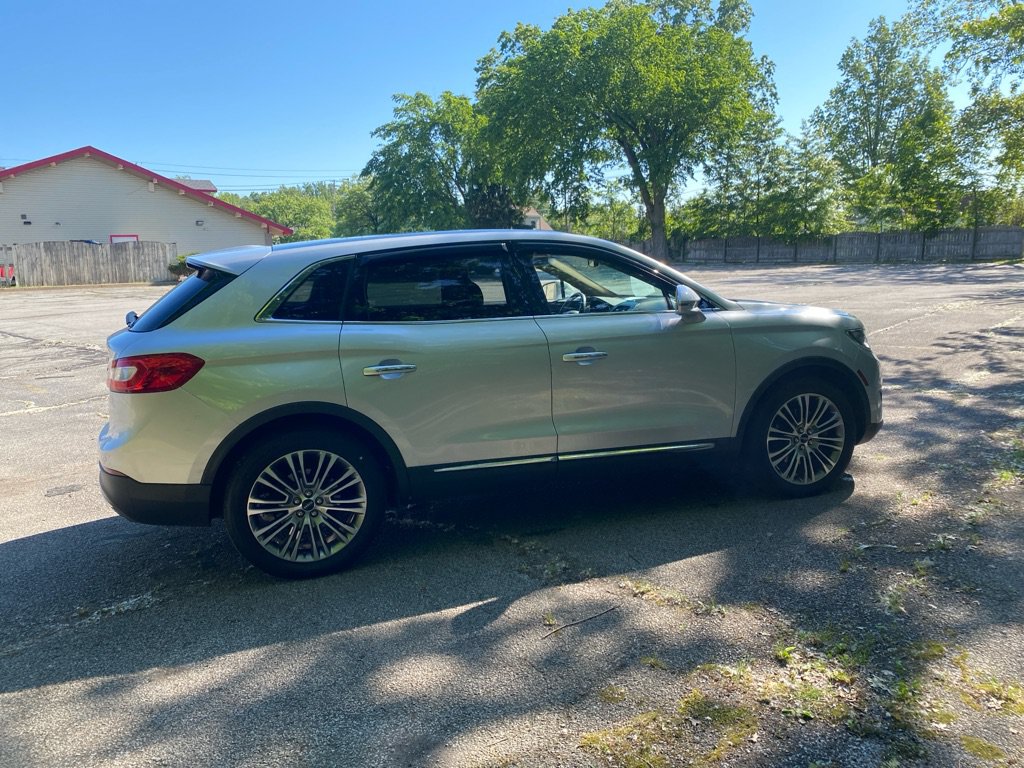 Used 2016 Lincoln MKX Reserve w/ Climate Package AWD/4WD image 6