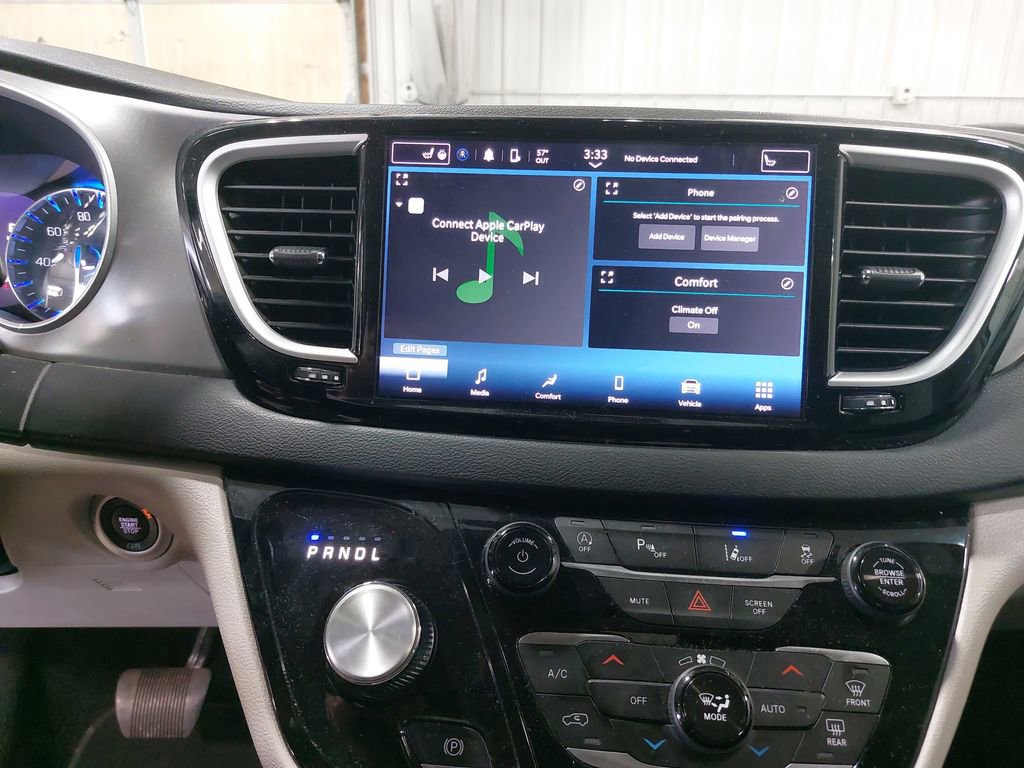 Used 2024 Chrysler Pacifica Touring-L FWD image 19