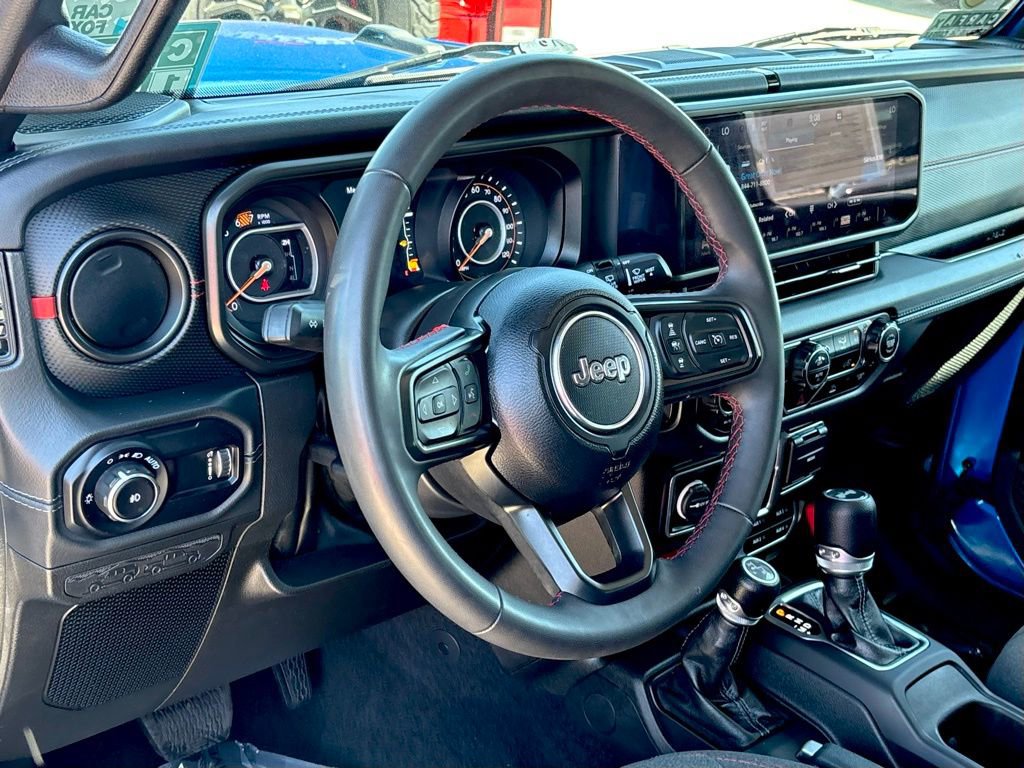 Used 2024 Jeep Wrangler Unlimited Rubicon image 10