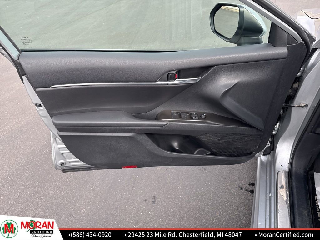 Used 2024 Toyota Camry SE FWD image 9