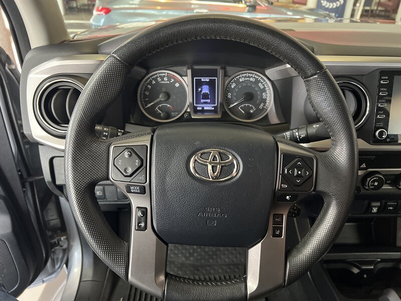 Used 2020 Toyota Tacoma SR5 RWD image 14
