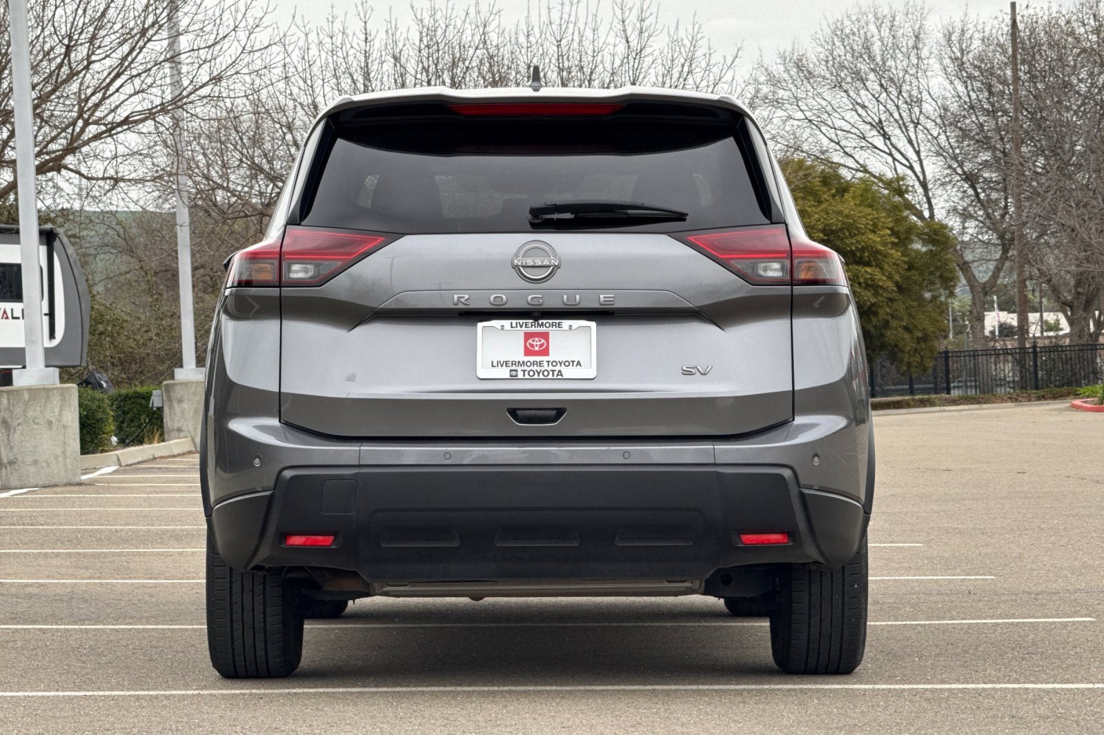 Used 2024 Nissan Rogue SV image 5