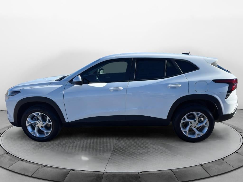 New 2026 Chevrolet Trax LS w/ LS Convenience Package FWD image 8