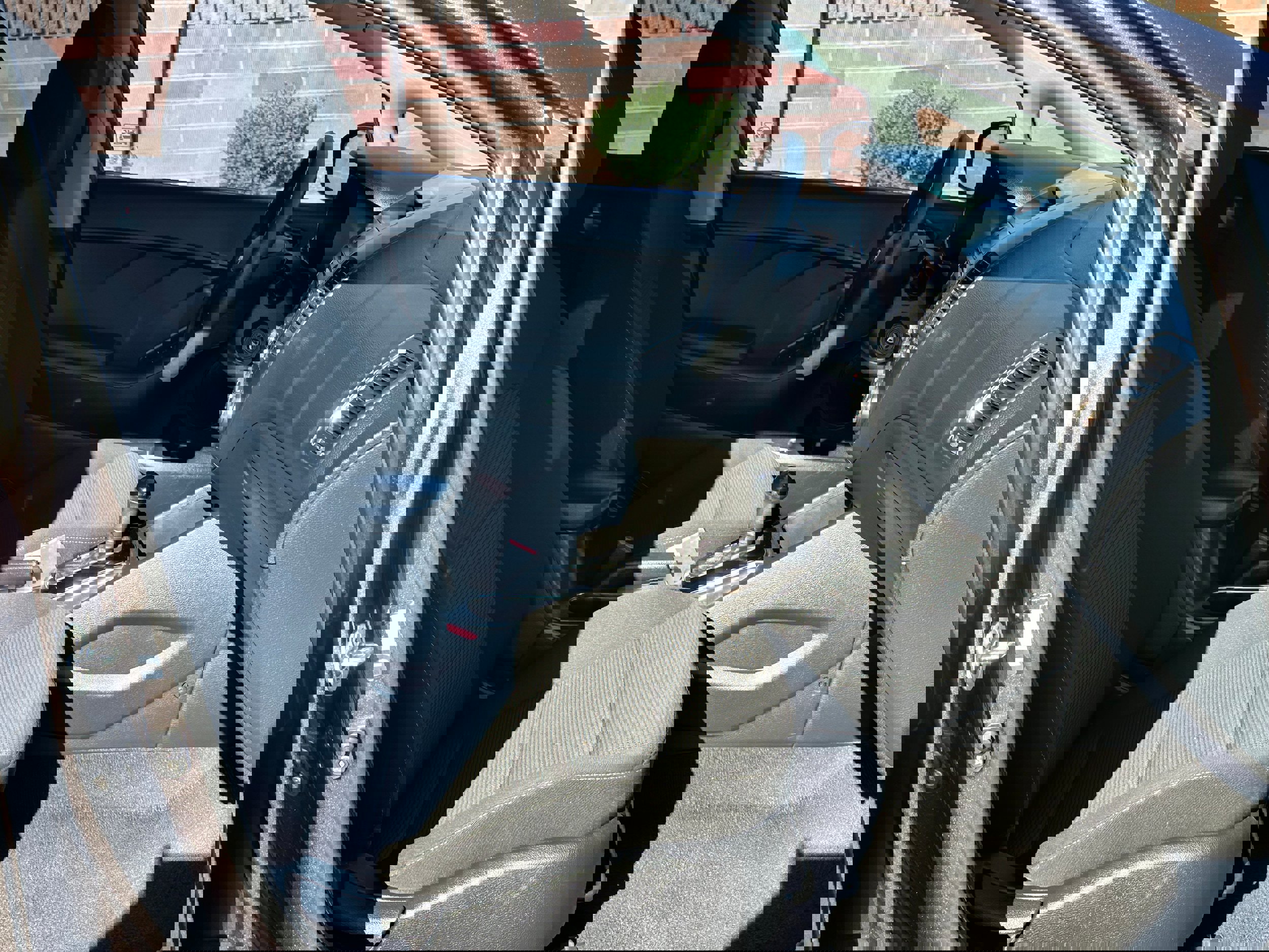 Used 2017 Kia Forte LX image 11