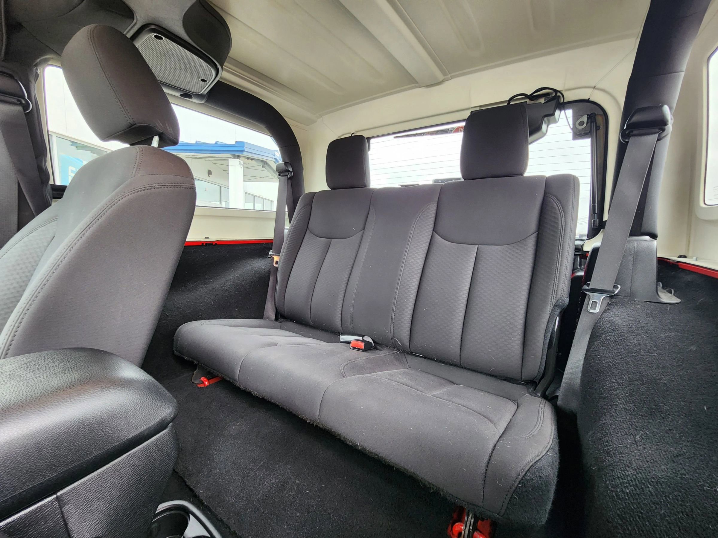 Used 2016 Jeep Wrangler Sport w/ Connectivity Group AWD/4WD image 35