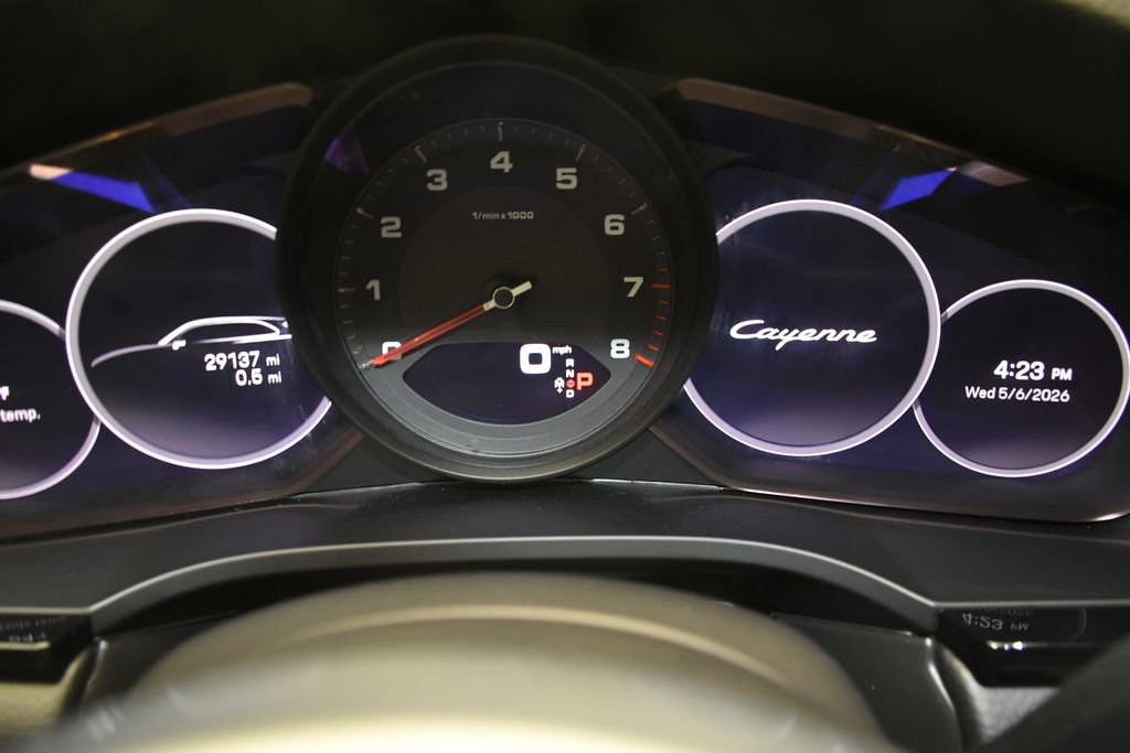 Certified 2023 Porsche Cayenne Platinum Edition AWD/4WD image 37