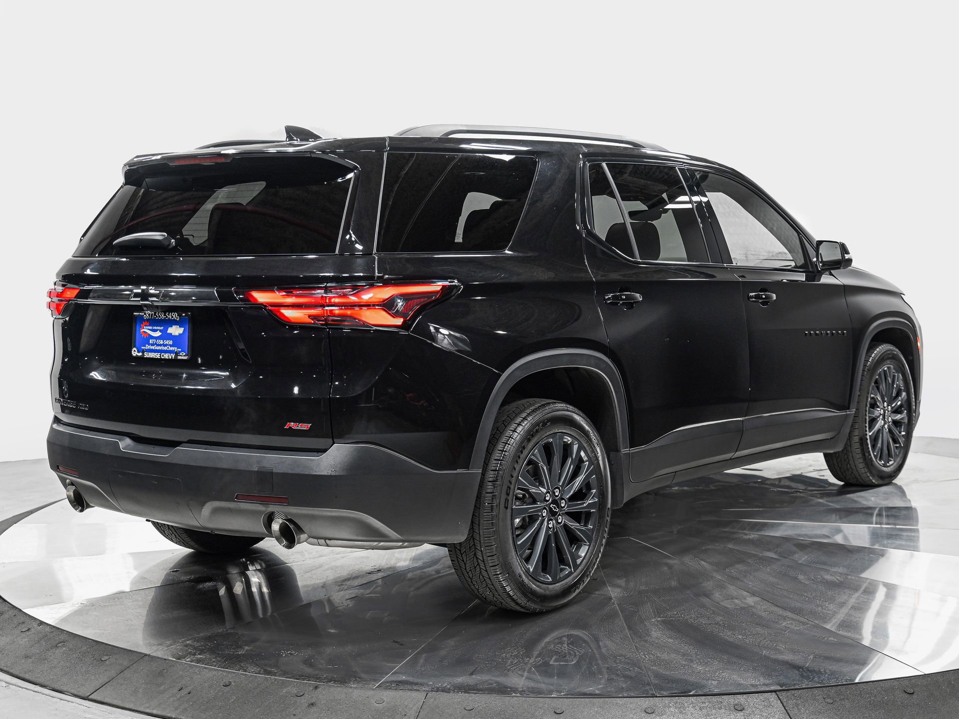 Used 2023 Chevrolet Traverse RS image 8
