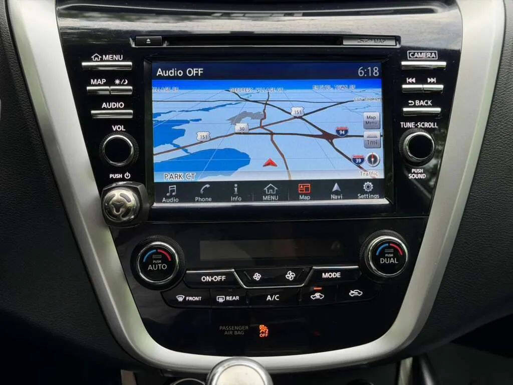 Used 2015 Nissan Murano SV AWD/4WD image 14