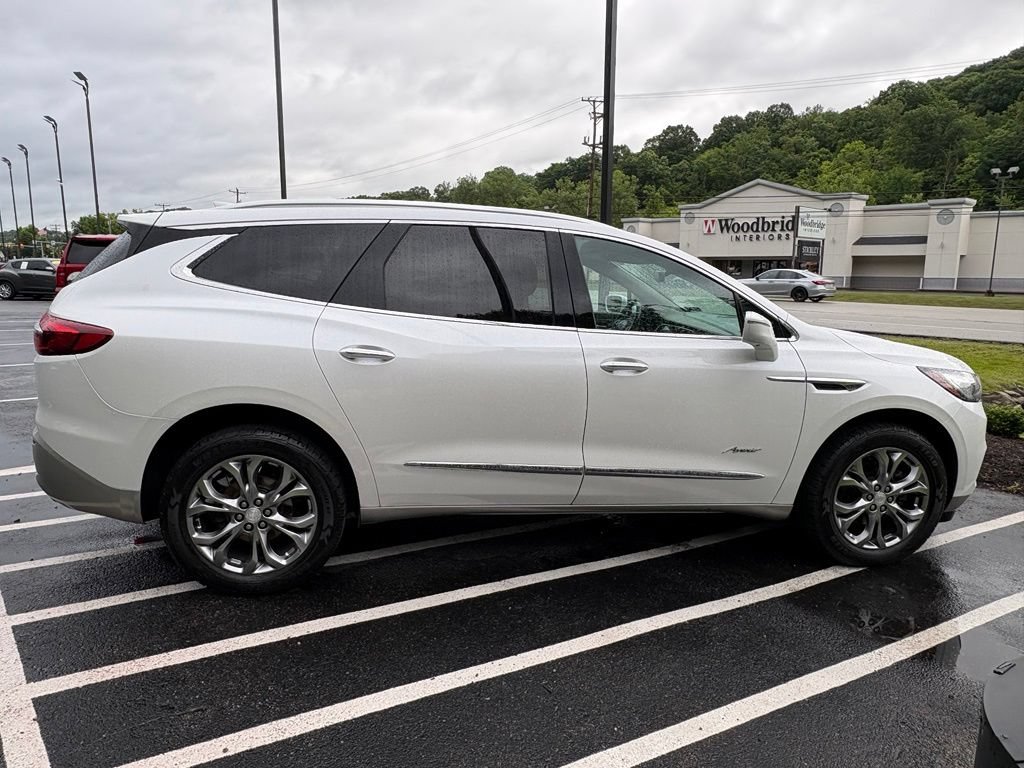 Used 2018 Buick Enclave Premium AWD/4WD image 8