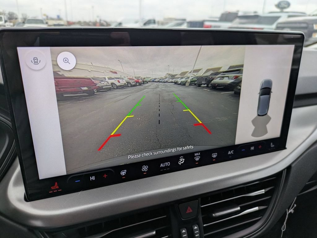 New 2024 Ford Escape SE FWD image 3