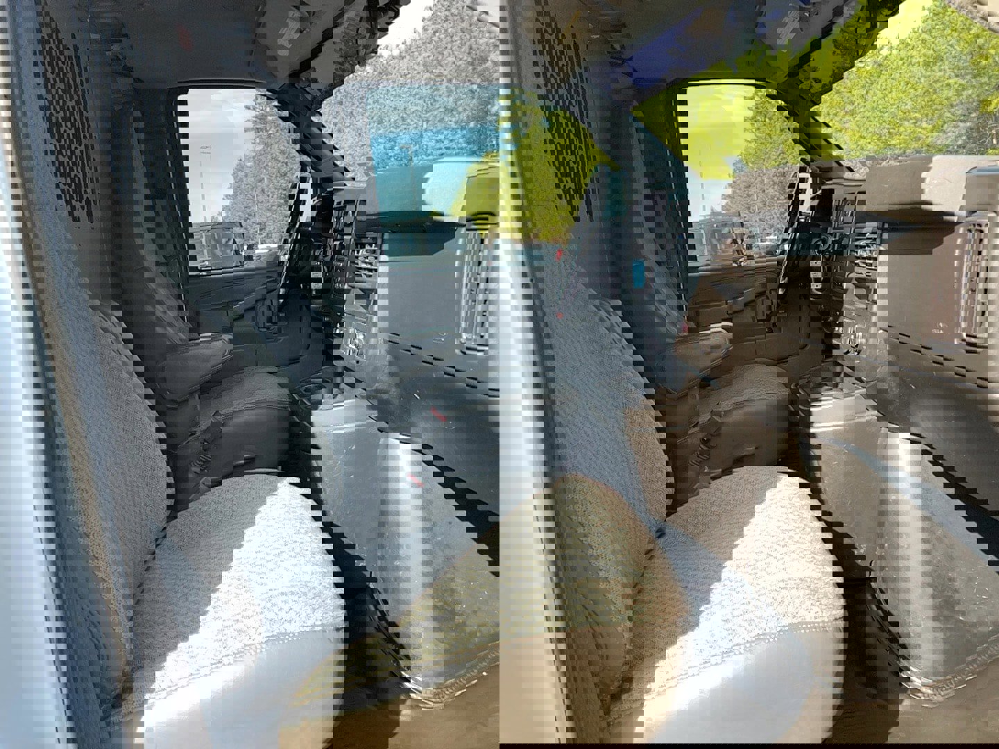 Used 2021 Chevrolet Express 2500 w/ Driver Convenience Package image 22