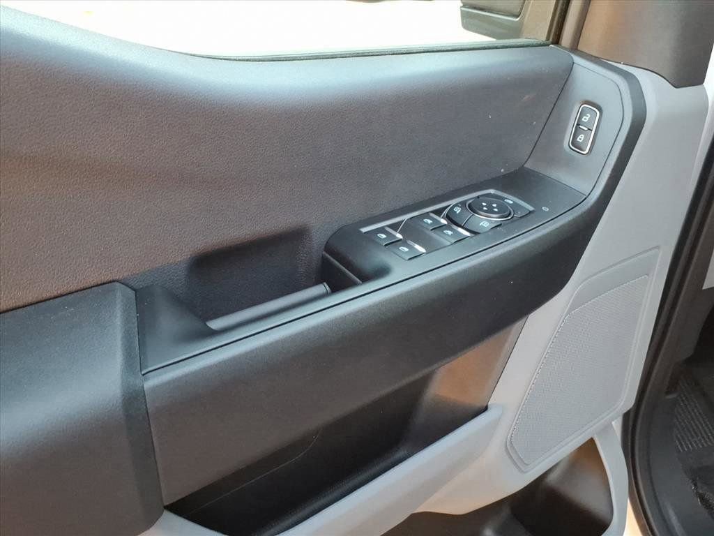 New 2026 Ford F350 XL w/ XL Chrome Package image 10