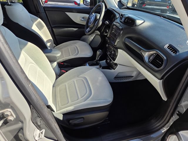 Used 2022 Jeep Renegade Latitude AWD/4WD image 15