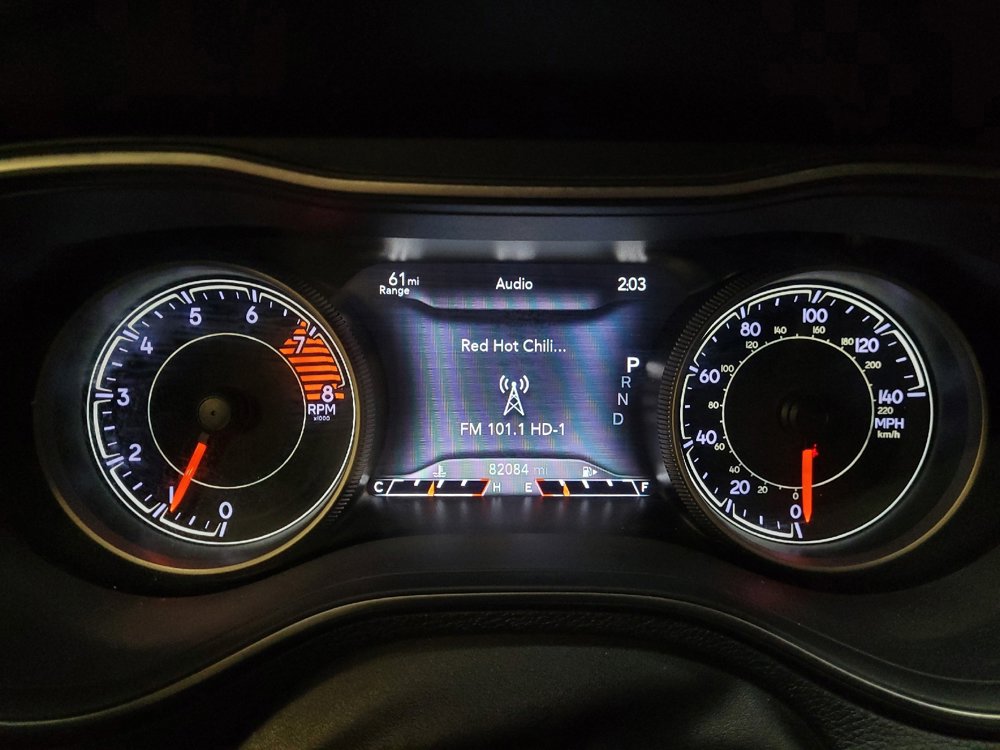 Used 2019 Jeep Cherokee Trailhawk image 23