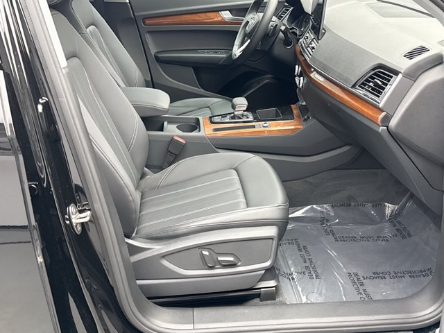 Used 2024 Audi Q5 2.0T Premium AWD/4WD image 16