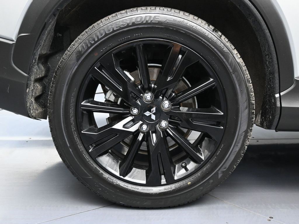 Used 2025 Mitsubishi Eclipse Cross LE image 11