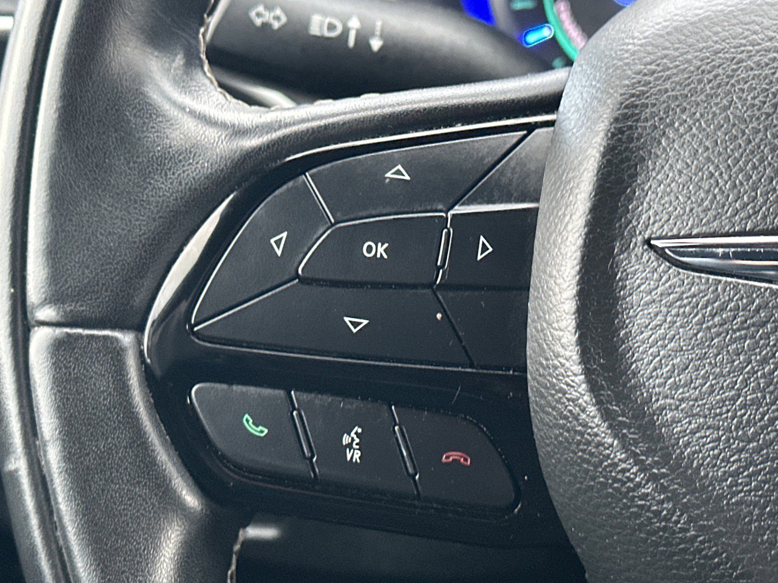 Used 2022 Chrysler Pacifica Touring-L w/ S Appearance Package image 10