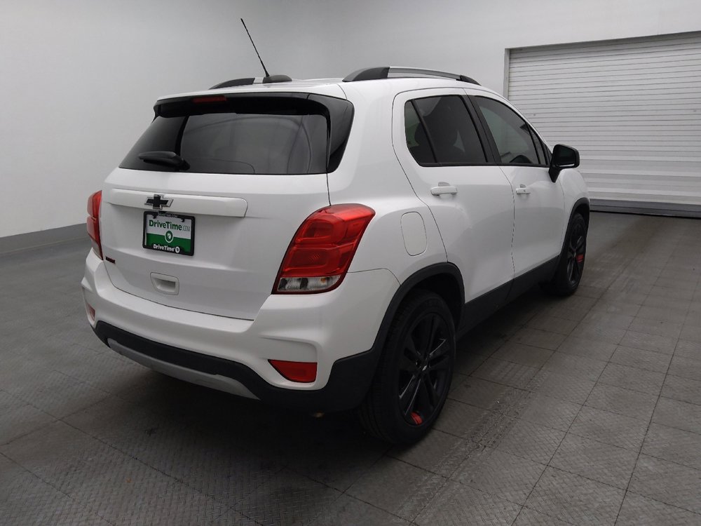 Used 2020 Chevrolet Trax LT w/ Redline Edition FWD image 9