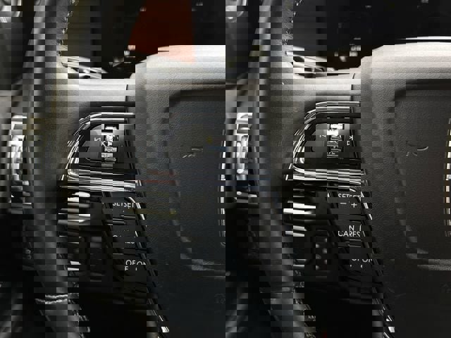 Used 2018 Lincoln Navigator Premiere image 14