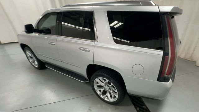 Used 2020 Cadillac Escalade Premium Luxury AWD/4WD image 6