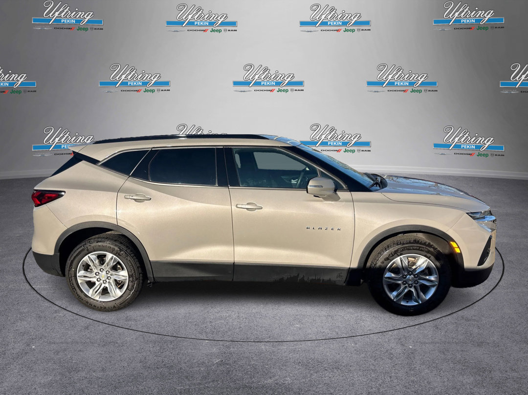 Used 2021 Chevrolet Blazer LT image 2