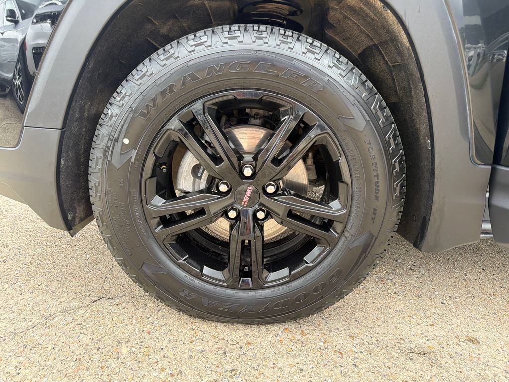 Certified 2024 GMC Terrain AT4 AWD/4WD image 27