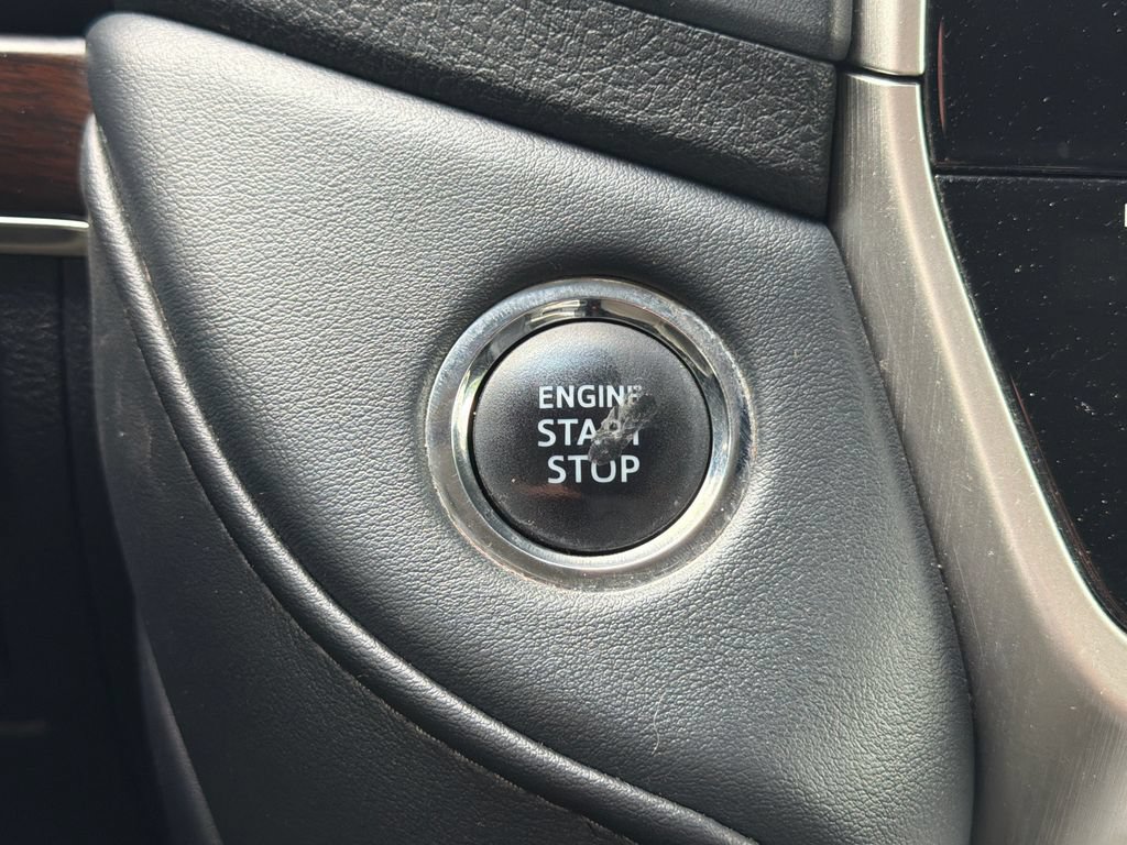 Used 2018 Toyota Land Cruiser AWD/4WD image 25