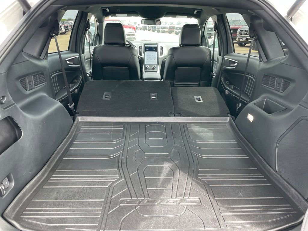 Used 2023 Ford Edge ST w/ Cargo Accessory Package AWD/4WD image 32