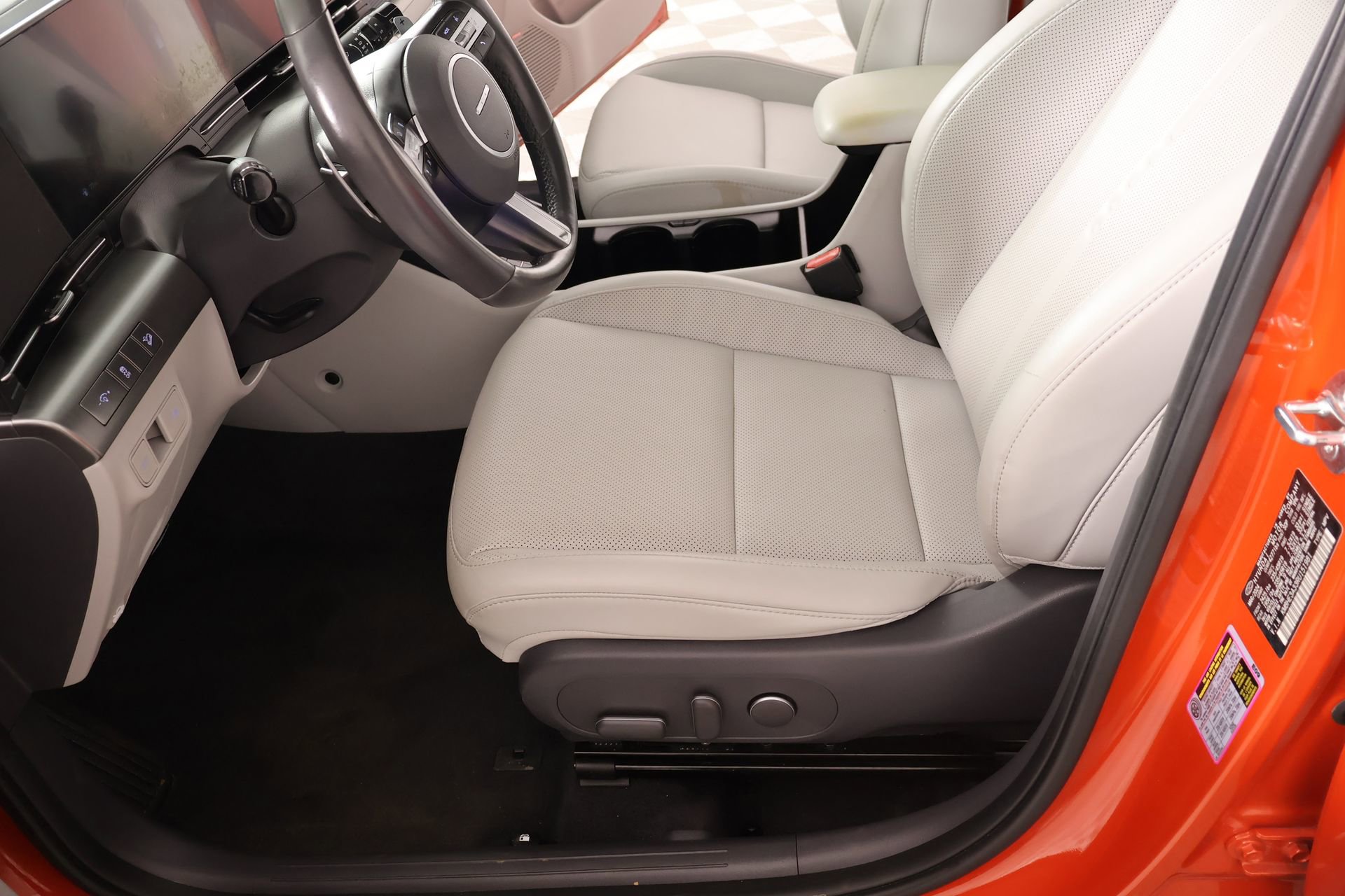 Used 2024 Hyundai Kona Limited image 11