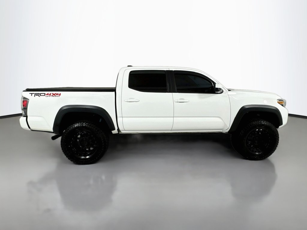 Used 2020 Toyota Tacoma TRD Off-Road w/ Technology Package AWD/4WD image 9