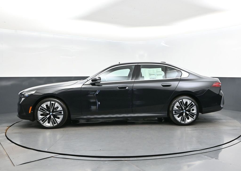 New 2026 BMW 530i w/ Premium Package image 3