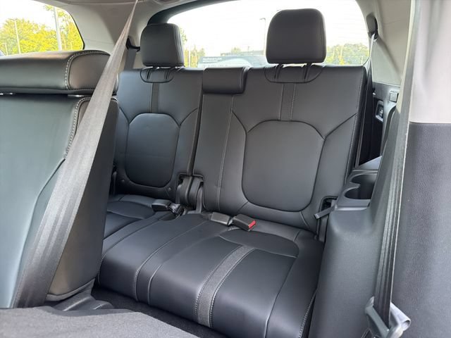 Used 2025 Honda Pilot EX-L image 12
