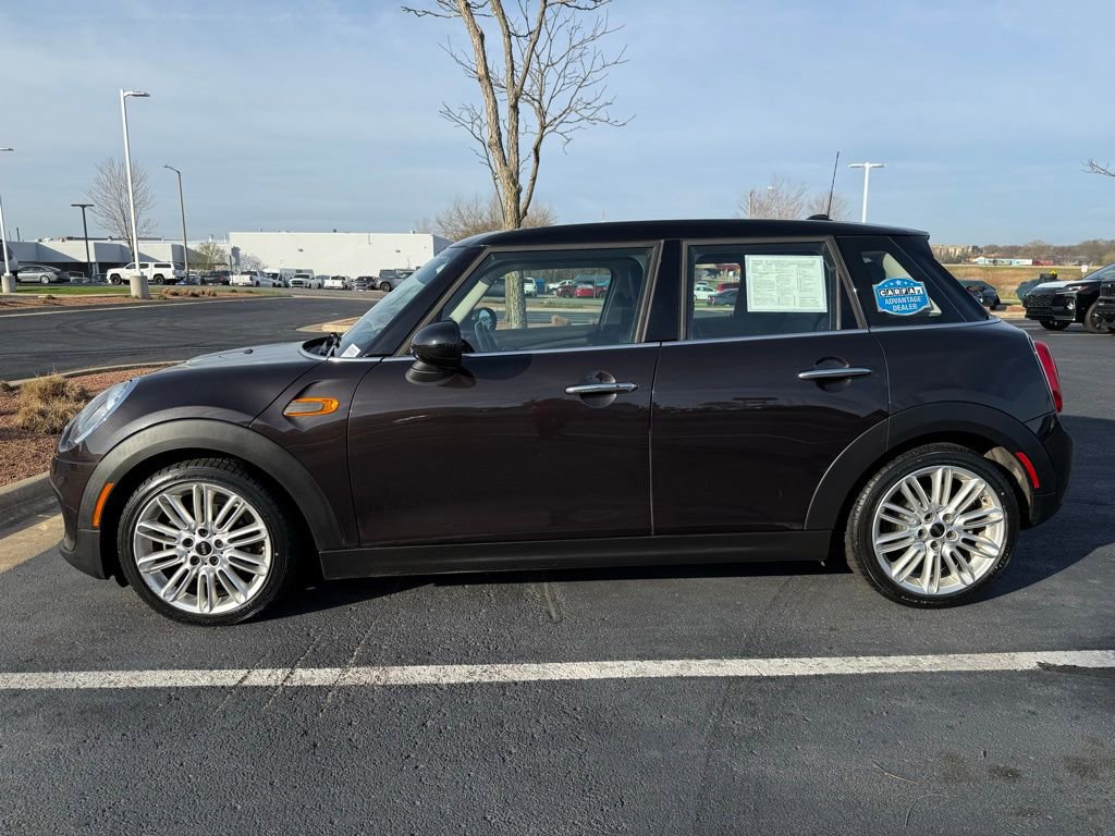Used 2015 MINI Cooper 4-Door Hardtop image 2
